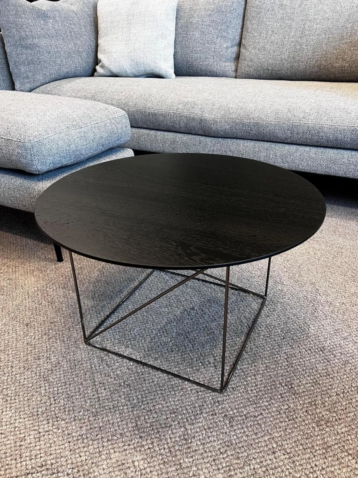 COR Beistelltische|Beistelltisch Pilotis T 7706 Tischplatte Eiche Massiv Dunkel Lackiert Schwarz Gestell Metall Schwarzchrom