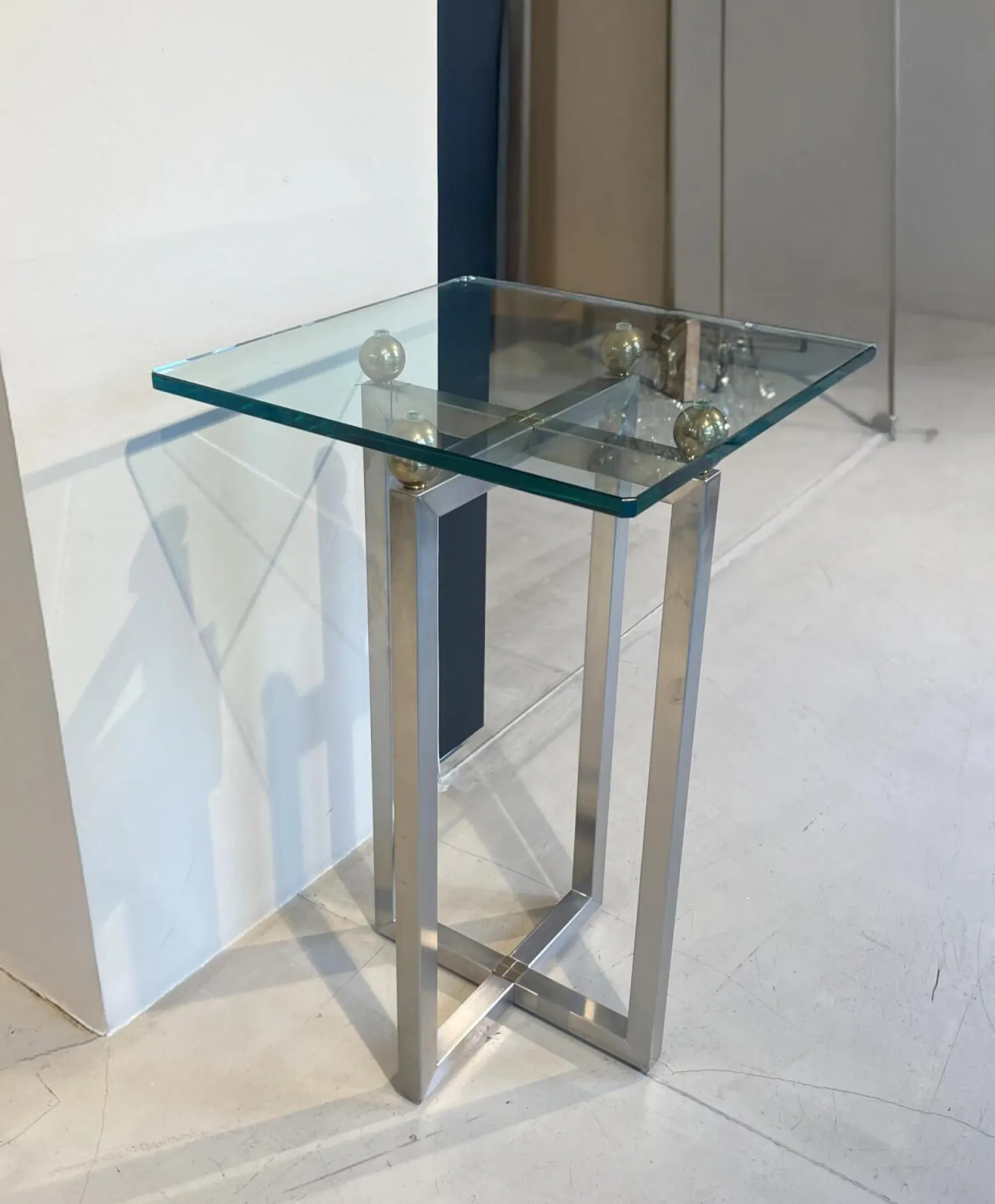 Dreieck Couchtische|Beistelltisch Platte Klarglas Gestell Metall Poliert