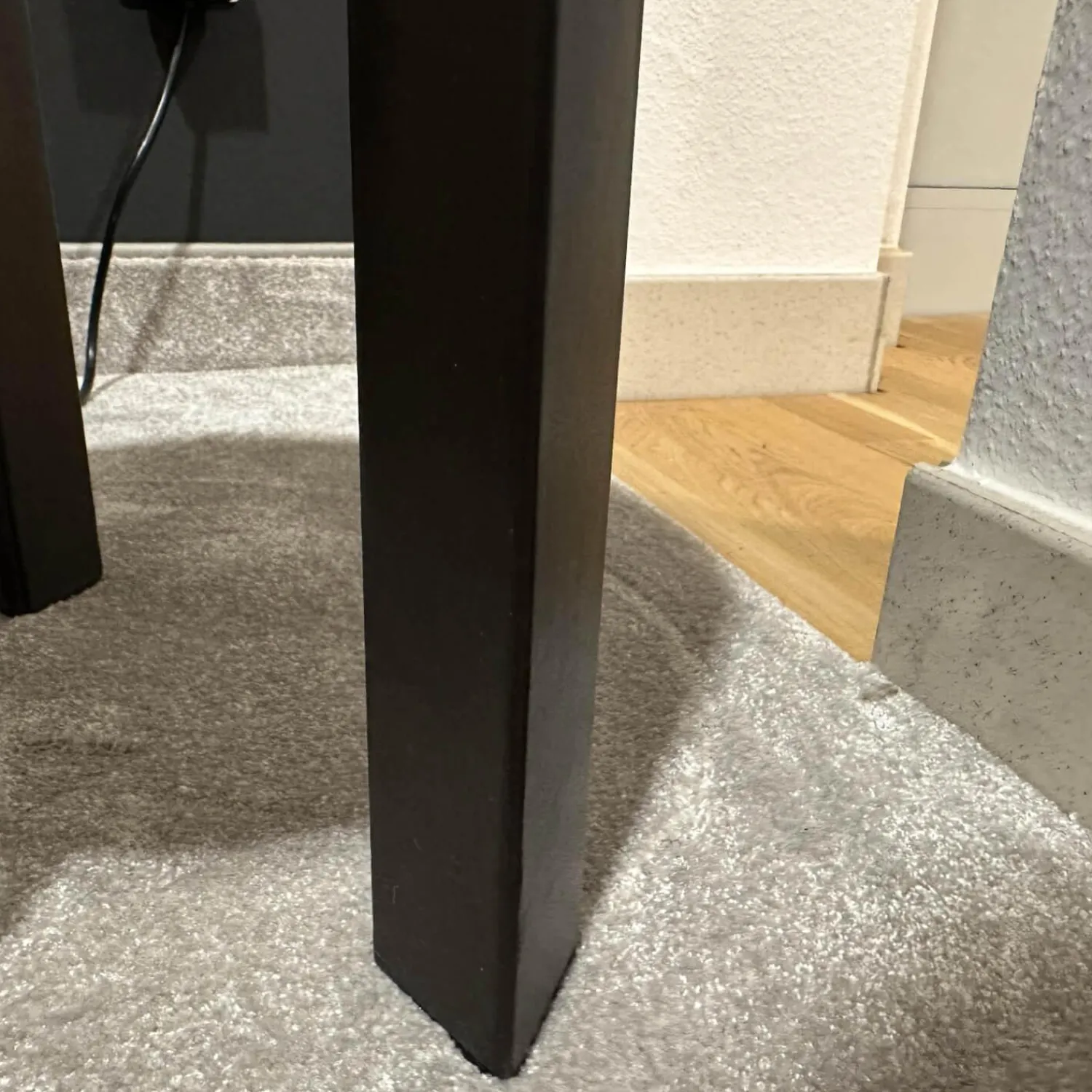 Minotti Beistelltische|Beistelltisch Riley Ruggine Platte Rost Gestell Leder Nature 04 Di Moro Dunkelbraun