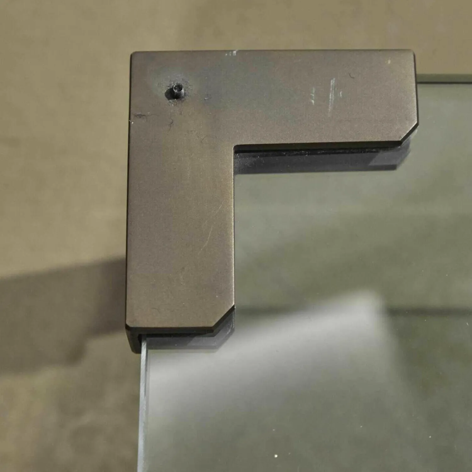 Ghyczy Beistelltische|Beistelltisch T 55D Messing Schwarz Patiniert