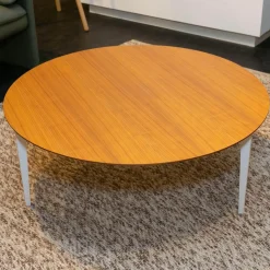 Kettnaker Beistelltische|Beistelltisch T2 Rund Platte Nussbaum Matt Lackiert Füße Metall Weiß Lackiert