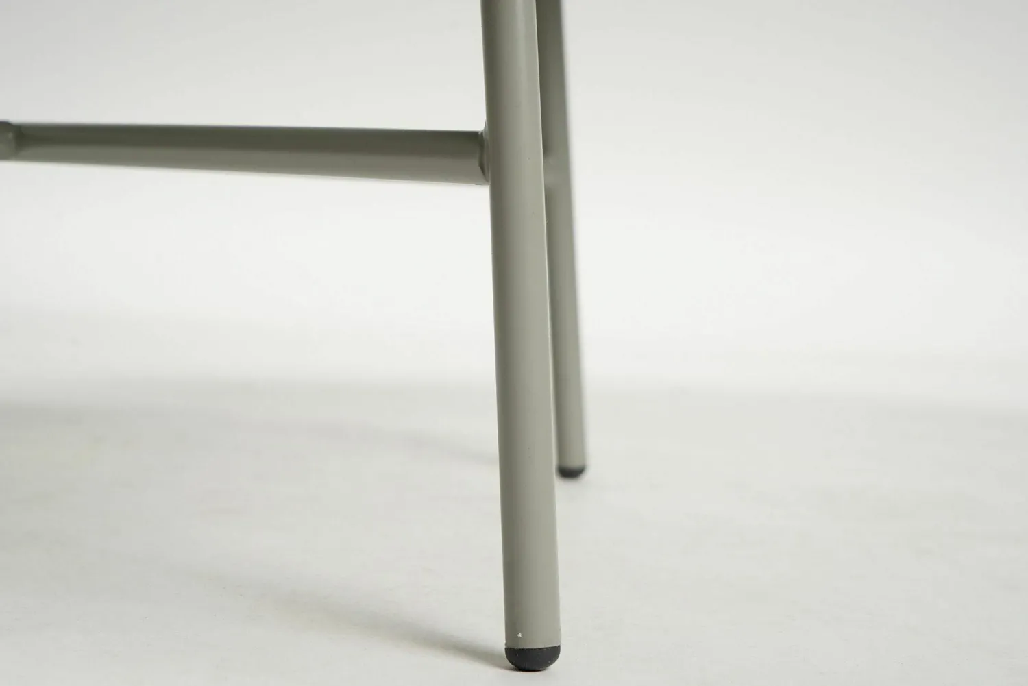 Moroso Beistelltische|Beistelltisch Tia Maria A MDF Matt Lackiert Steingrau Gestell Stahl