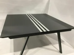 Vario Schreibtische & Sekretäre|Besprechungstisch Icon A-Bench Melamin Schwarz Gestell Aluminium Schwarz Pulverbeschichtet