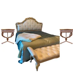 Eigene Herstellung Polsterbetten|Bett 1996 Finish Ceruse Und Gold Stoff Monte Bianco Silber Weiß Gestell Massivholz Mit Fußbank Und 2 Nachtkommoden Ohne Matratze