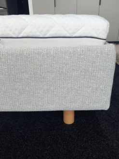 Schramm Polsterbetten|Bett Bezug Stoff Theo Grau Kopfteil Holzpaaneel Mit Matatze Ohne Nachttische