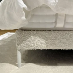Schramm Polsterbetten|Bett Cleo Origins Complete Stoff Maxim 2130 Wollweiß Füße Metall Weiß Getaucht Inklusive 2 Matratzen