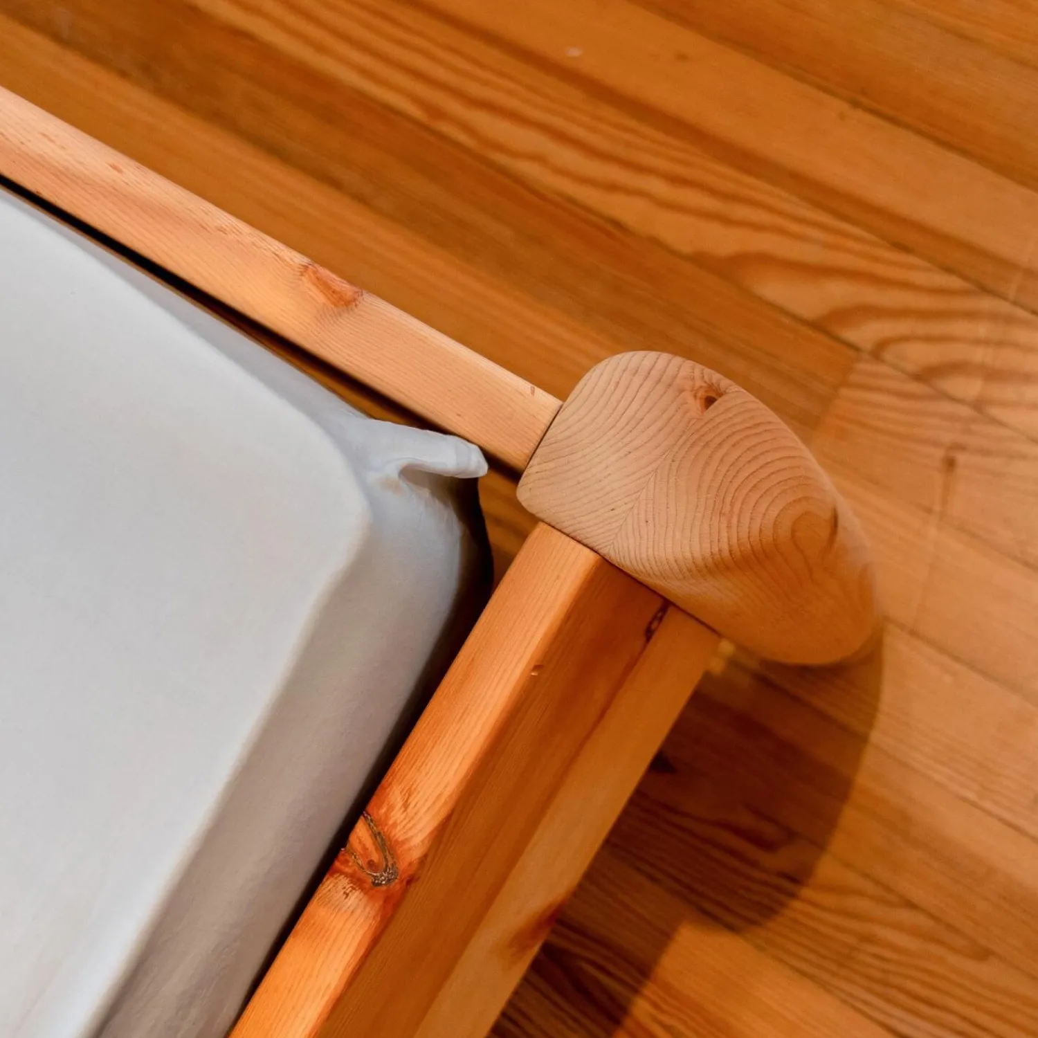 Holzschmiede Polsterbetten|Bett Diogenes Zirbe Roh Ohne Matratzen Und Ohne Lattenrost