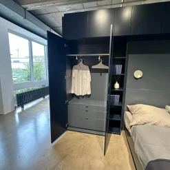 Interlübke Ganze Schlafzimmer|Bett Izzy Lack M82 Atlantic Blau Grau Inklusive Matratzen Mit Schrankwand Collect Plus Innen M82 Atlantic Blau Grau Außen M83 Navy Dunkelblau Ohne Beleuchtung