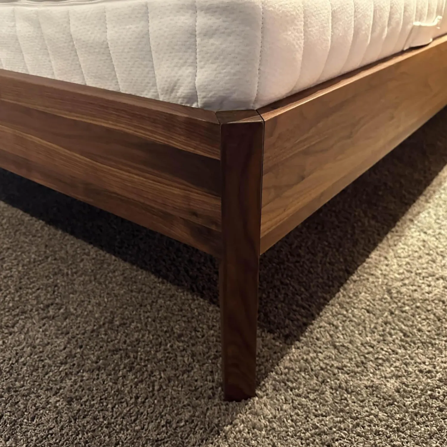 Team 7 Polsterbetten|Bett Light Nussbaum Kopfhaupt ohne Matratzen ohne Lattenrost mit 2 Konsolen (Selbstabholung)