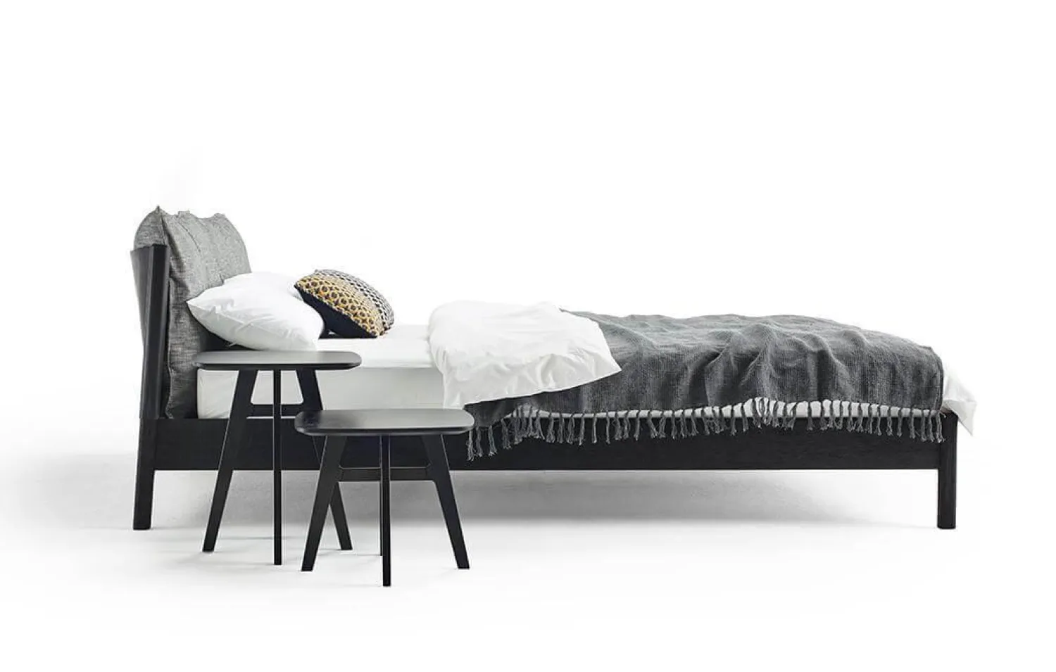 Möller Design Polsterbetten|Bett Liv Bettgestell Hoch Eiche Gebeizt Mattlack Schwarz Kernleder Rangero Schwarz Rückenkissen Stoff Moss Col. 15 Ohne Matratze