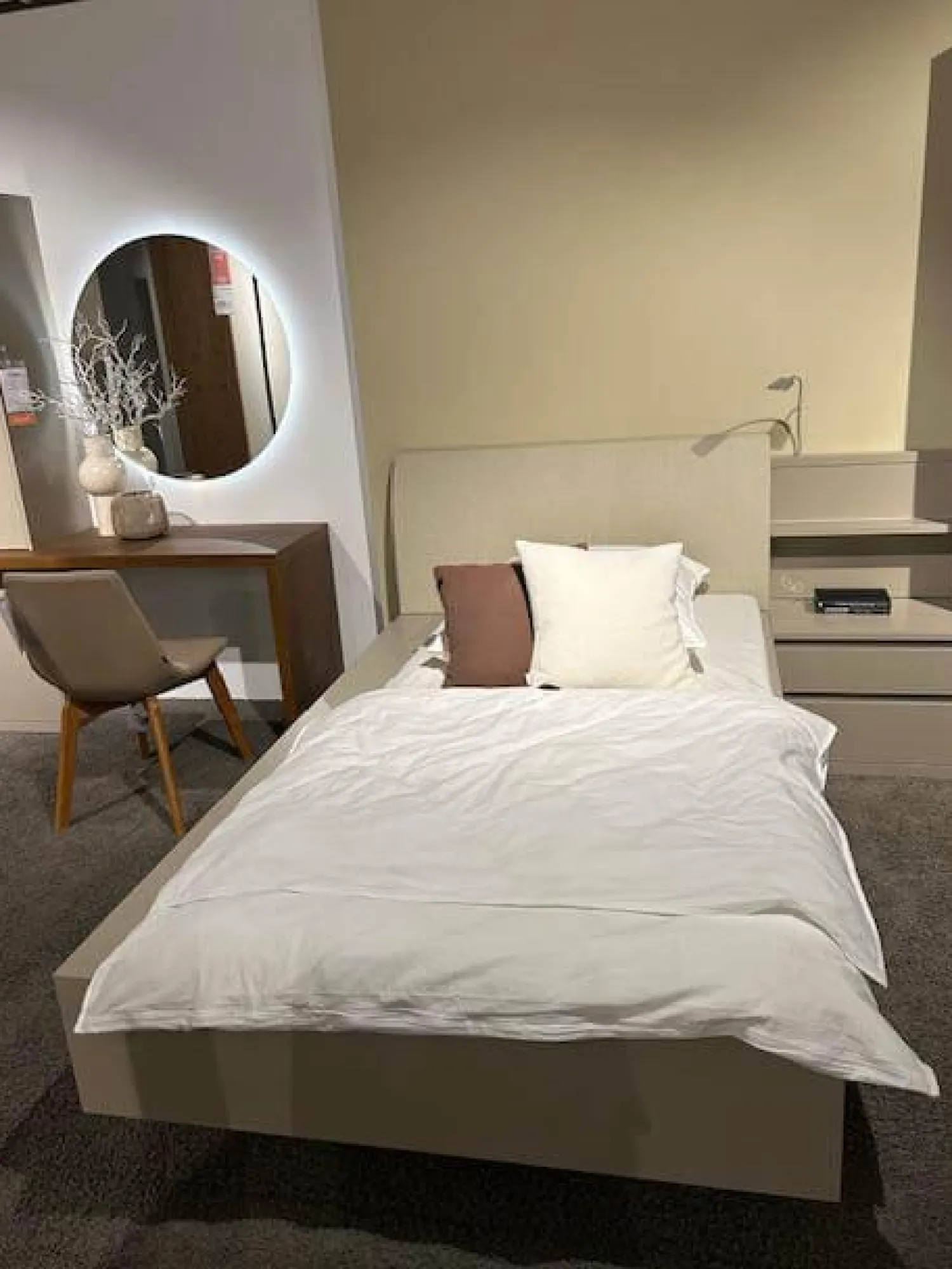 Rietberger Möbelwerke Polsterbetten|Bett mit Anbauregal Skara Schlafen Lack Cashmere (R4)