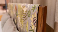 Team 7 Polsterbetten|Bett Mylon Nussbaum Naturöl Stoff Chivasso Fantastic Bird ohne Innenleben