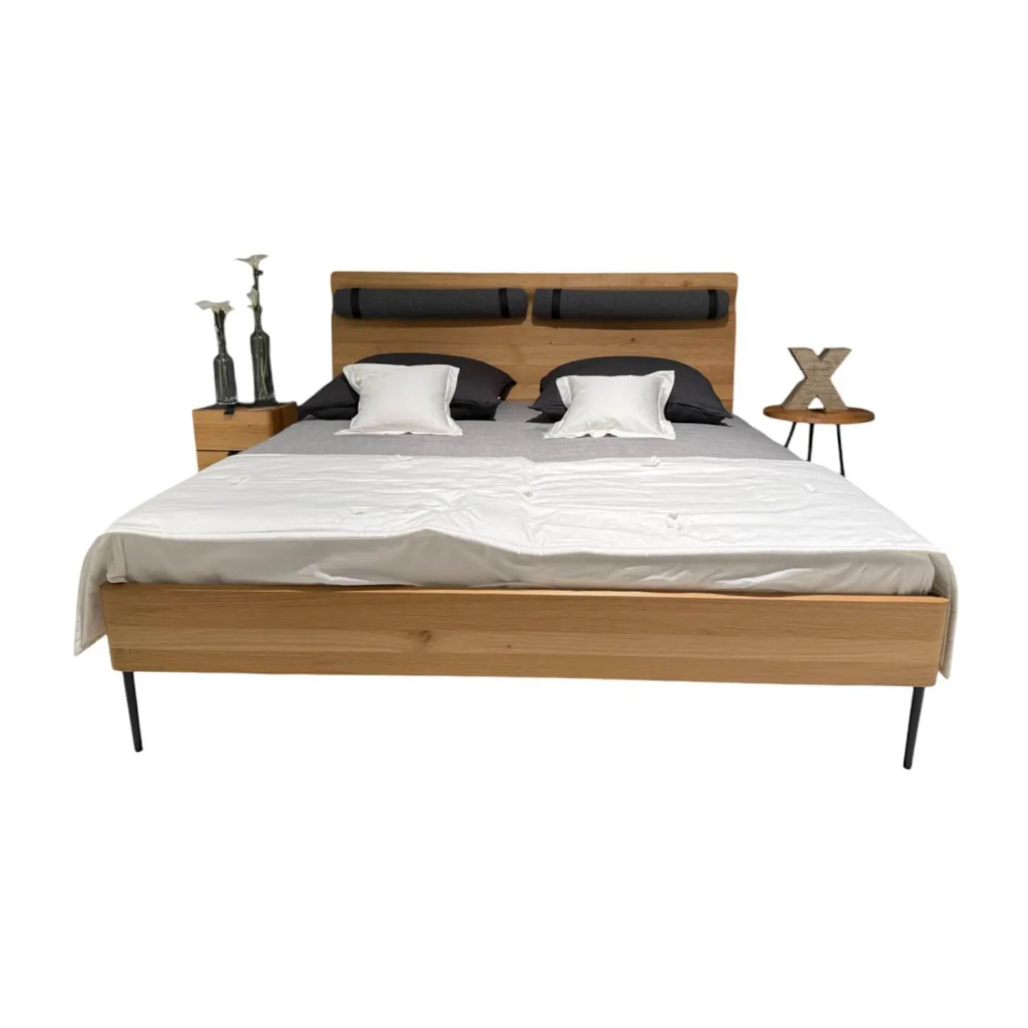 Rodam Ganze Schlafzimmer|Bett Nesuto Mit Beistelltisch Loup Und Nachtschrank Nesuto Eiche Geölt Und Gewachst Mit Nackenrolle Ohne Matratze Und Lattenrost