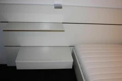 Interlübke Polsterbetten|Bett Nocto Plus Lack Kristallweiß M02 mit Matratzen und Rückwandpaneele