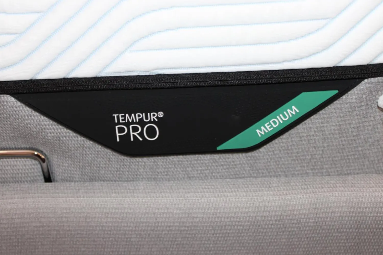 Tempur Polsterbetten|Bett Relax 180x200 Stoff Ash Grau mit Lattenrost und 2 Matratzen