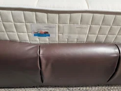 B&B Italia Polsterbetten|Bett Tufty Time Leder 1228350 Kora Dunkelbraun Füße Eiche Natur Inklusiv Matratze und Lattenrost