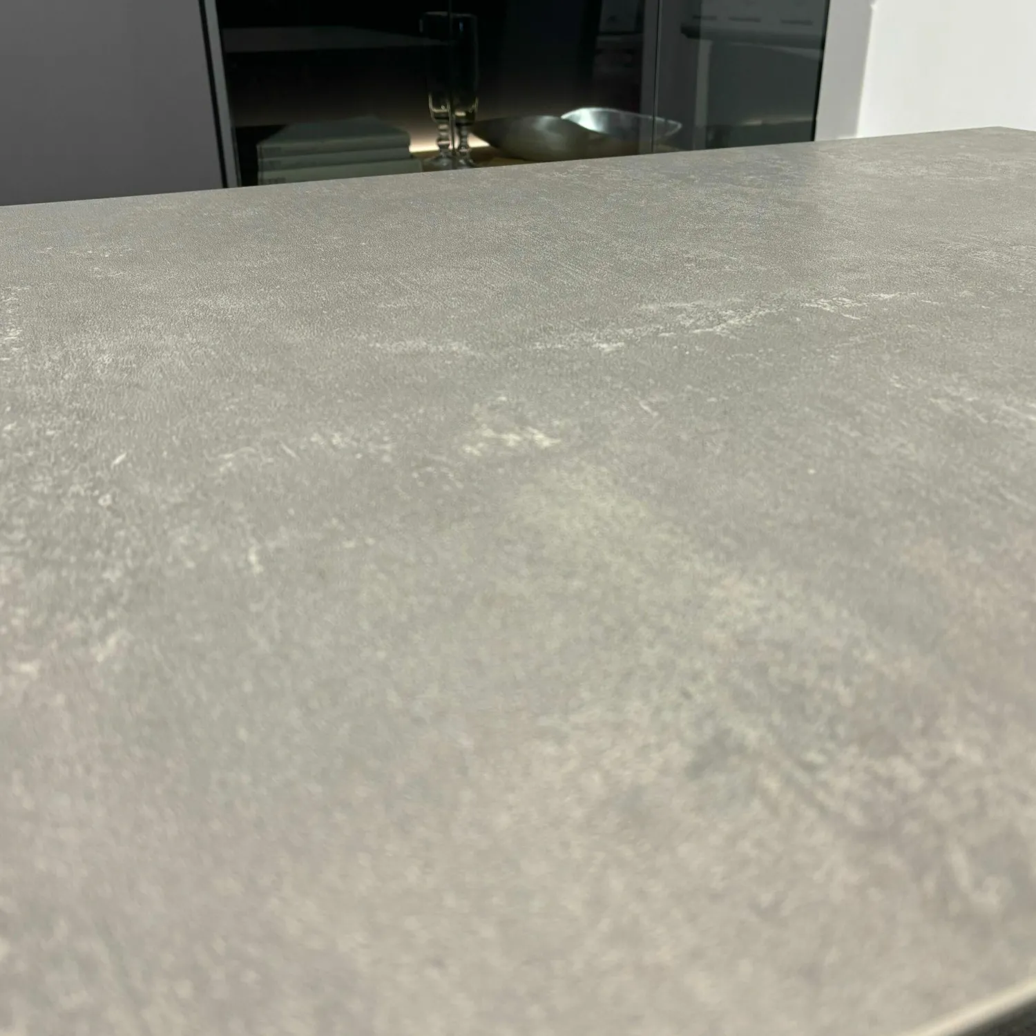 Ronald Schmitt Design Esstische|Bistrotisch Bistro P Tischplatte Keramik Focus Piombo Gestell Metall Schwarz