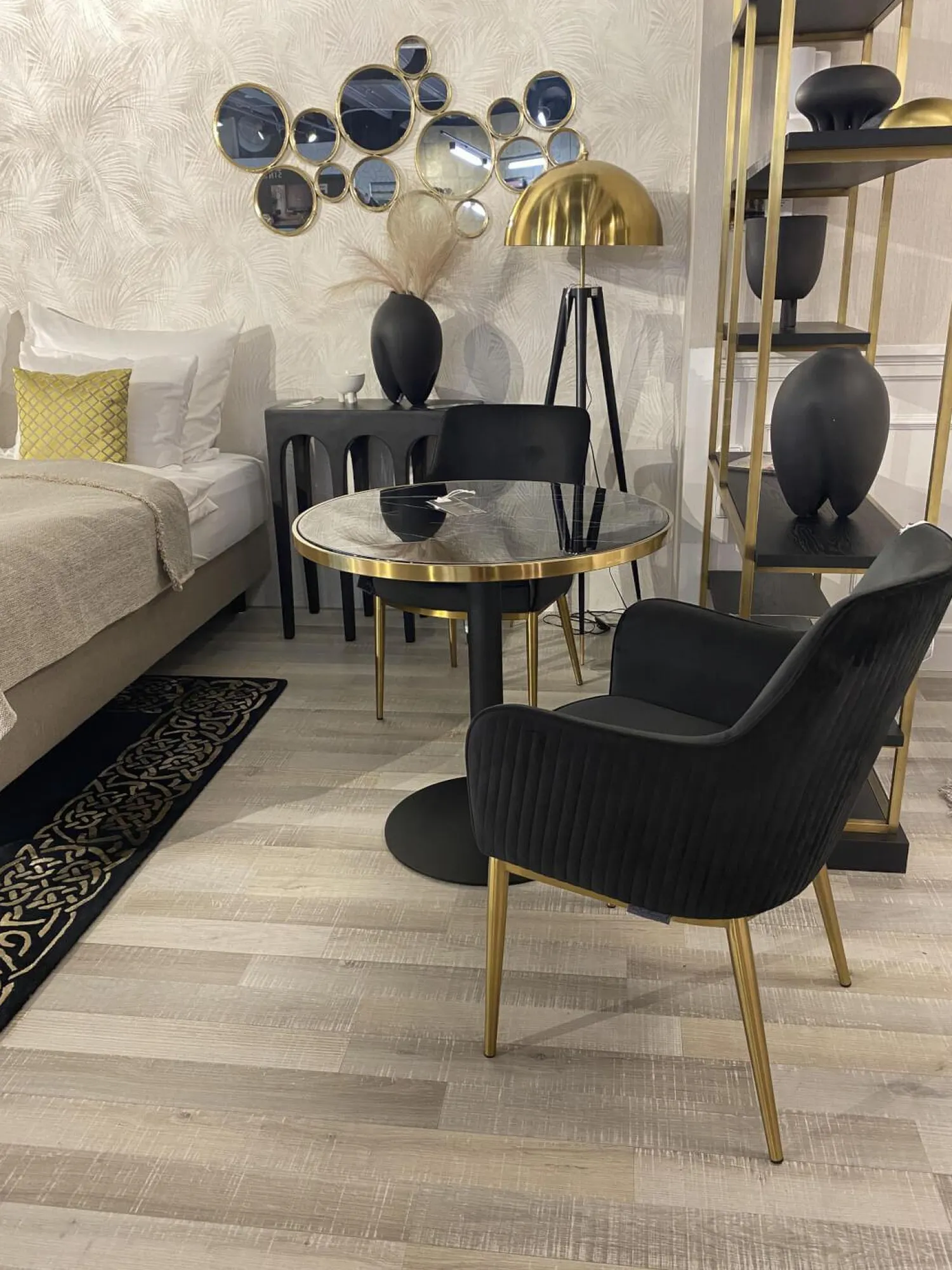 Richmond Beistelltische|Bistrotisch Zenza Kunstmarmor Schwarz Gestell Edelstahl Schwarz