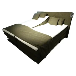 Femira Boxspringbetten|Boxspringbett Atlanta 0514238 Stoff 9153 Grün Kopfteil 3 Steppung Kachel Füße Schwarz Mit Fernbedienung Und Matratze