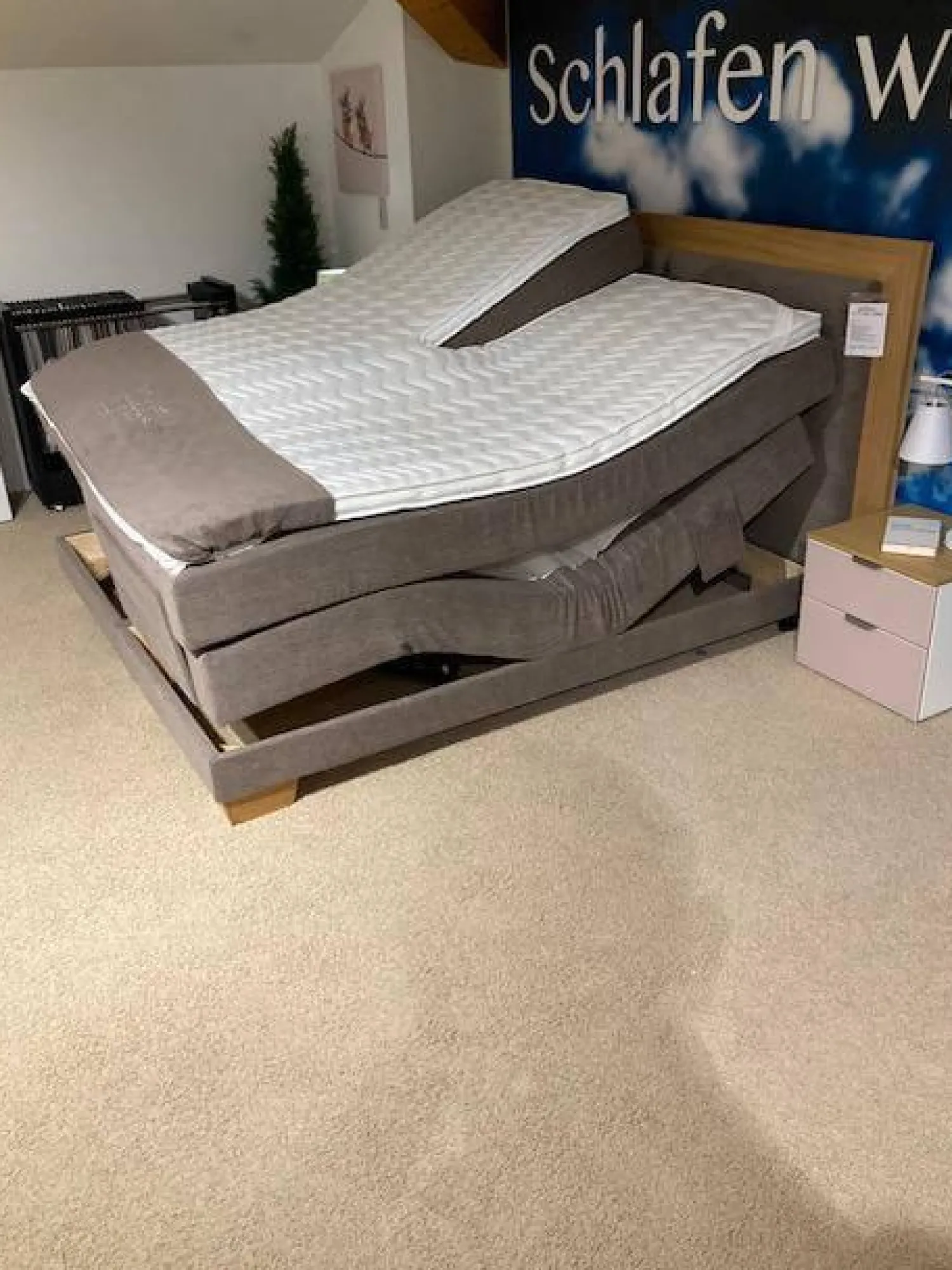 Delux Production OÜ Boxspringbetten|Boxspringbett Taara Stoff Rebel 12 Taupe mit Verstellfunktionen