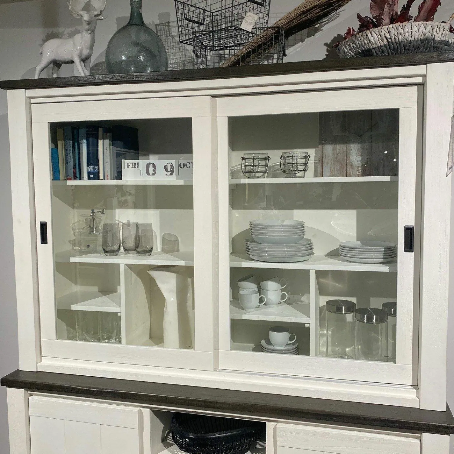 Natura Vitrinen & Highboards|Buffetschrank Lebensart Wellington Vollholz Akazie Weiß Gebürstet