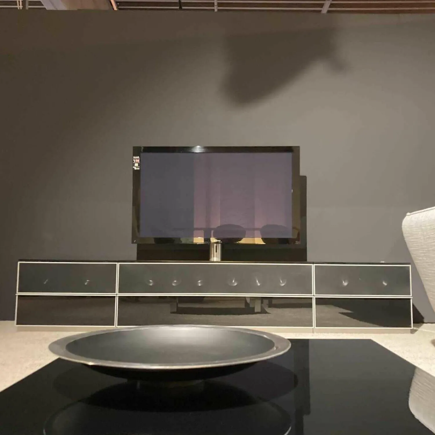 Spectral Smart Furniture Wohnwände & Tv-Lowboards|Catena Hifimöbel Korpus Schwarz Hochglanz Lautsprechertuch Schwarz mit Lautsprechersystem