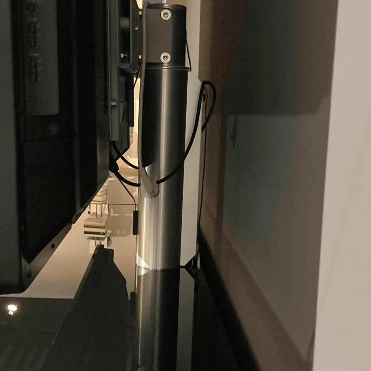 Spectral Smart Furniture Wohnwände & Tv-Lowboards|Catena Hifimöbel Korpus Schwarz Hochglanz Lautsprechertuch Schwarz mit Lautsprechersystem