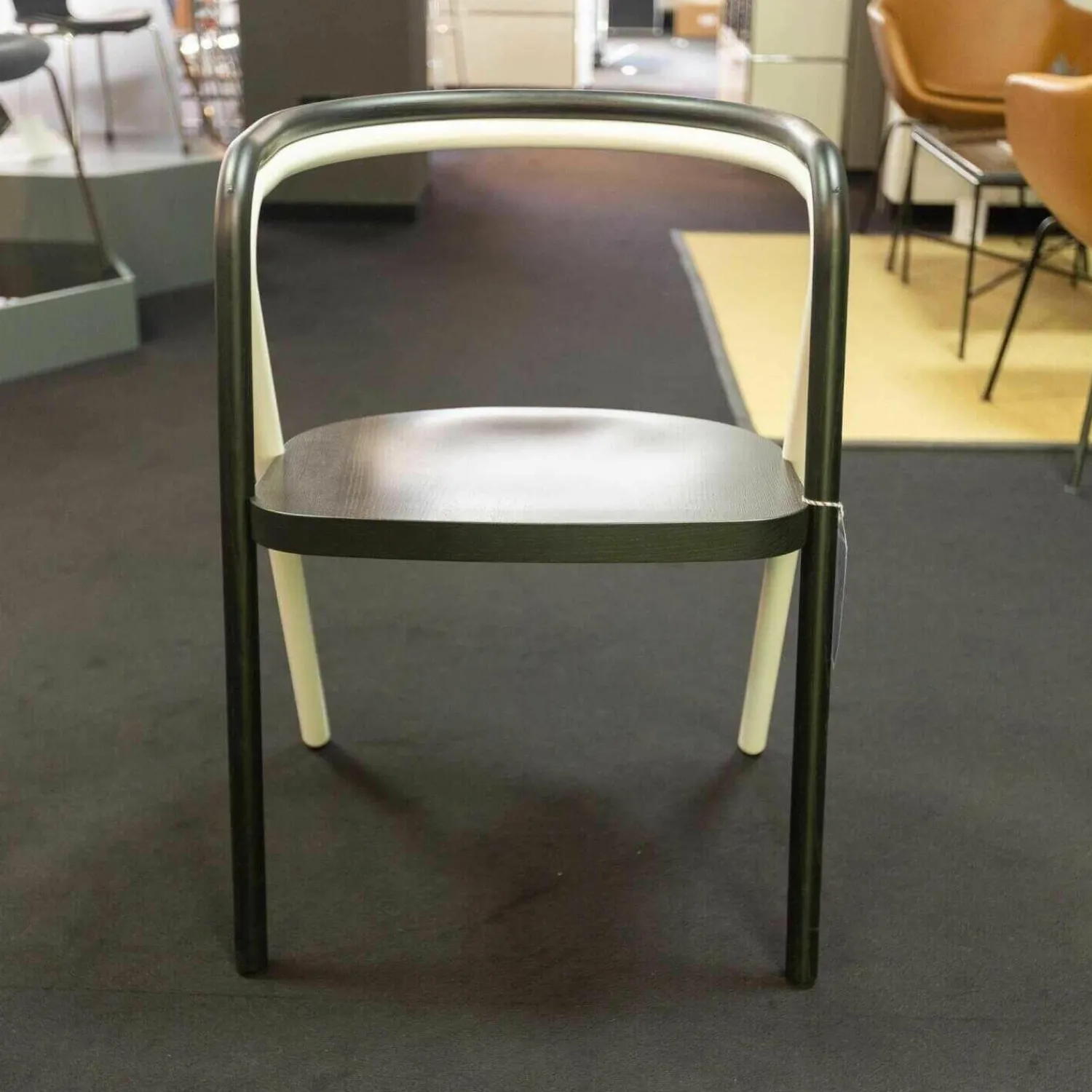 Cappellini Stuhlsets|Chair 2 Gestell Esche Massiv Schwarz Metallrohr Weiß Matt Sitzfläche Birkenholz mit Massivesche