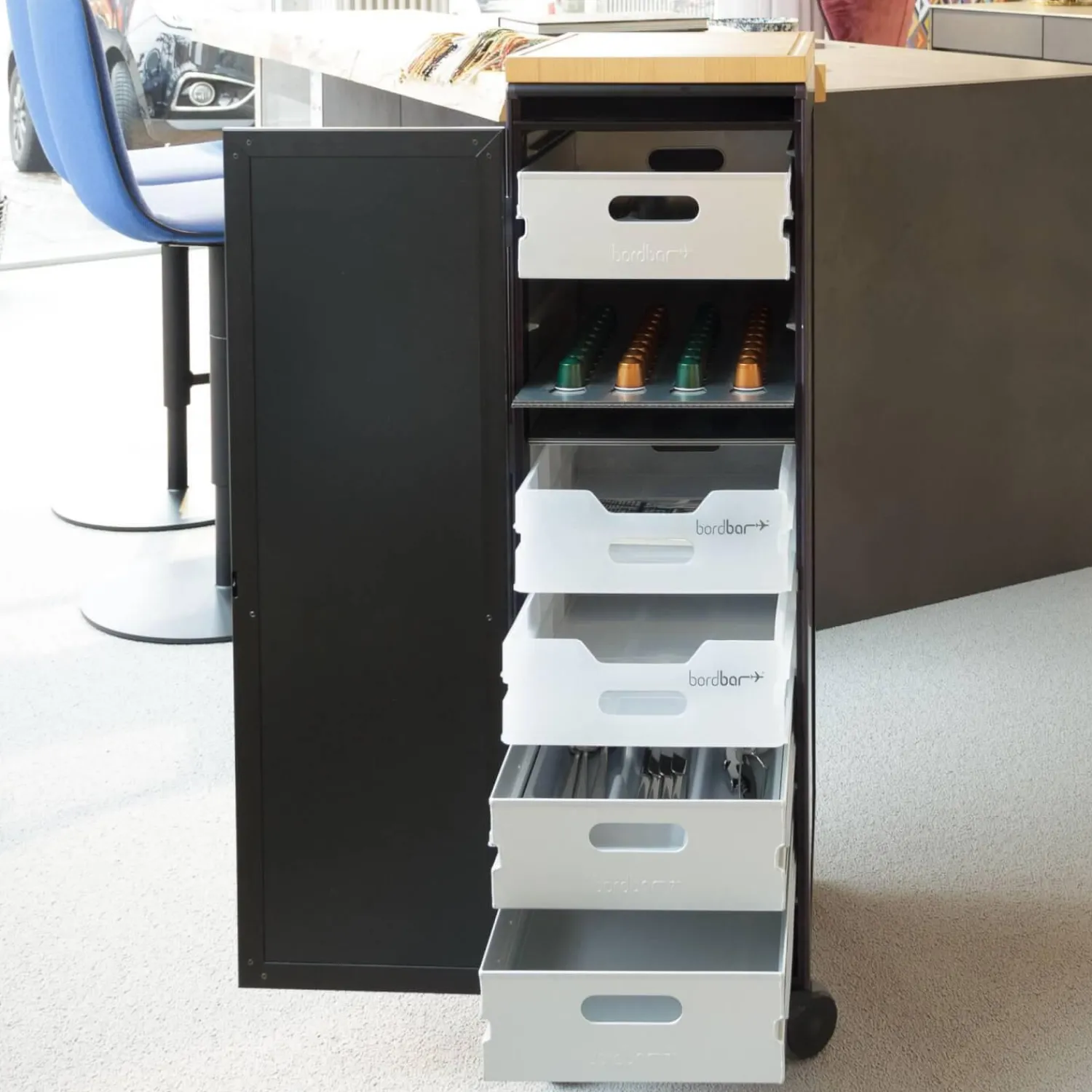 Bordbar Regale & Container|Container Black New Codes Digital Mit Hackbrett