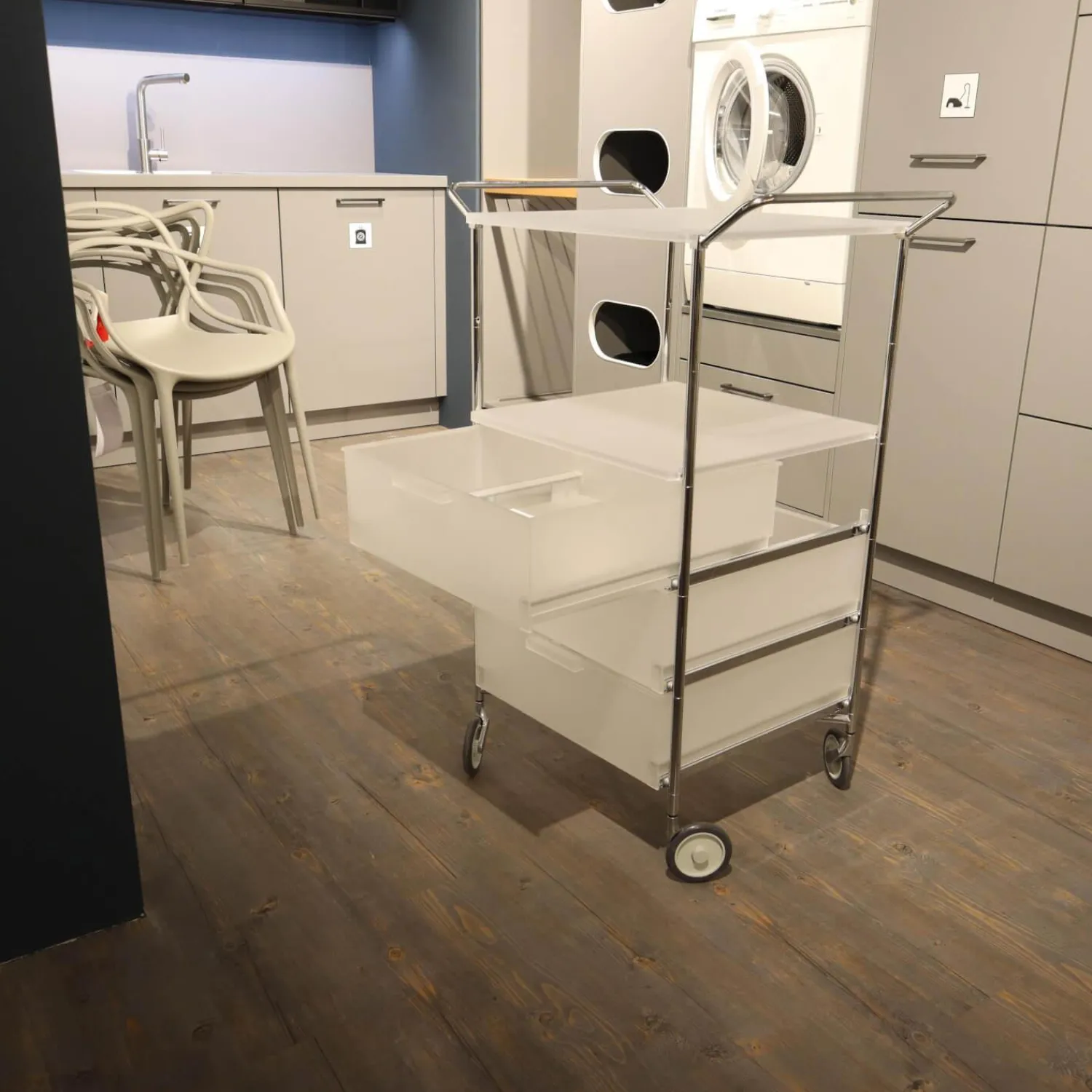 Kartell Regale & Container|Container Mobil 2330 Mit Handgriffen Eisfarben L1 Verchromt