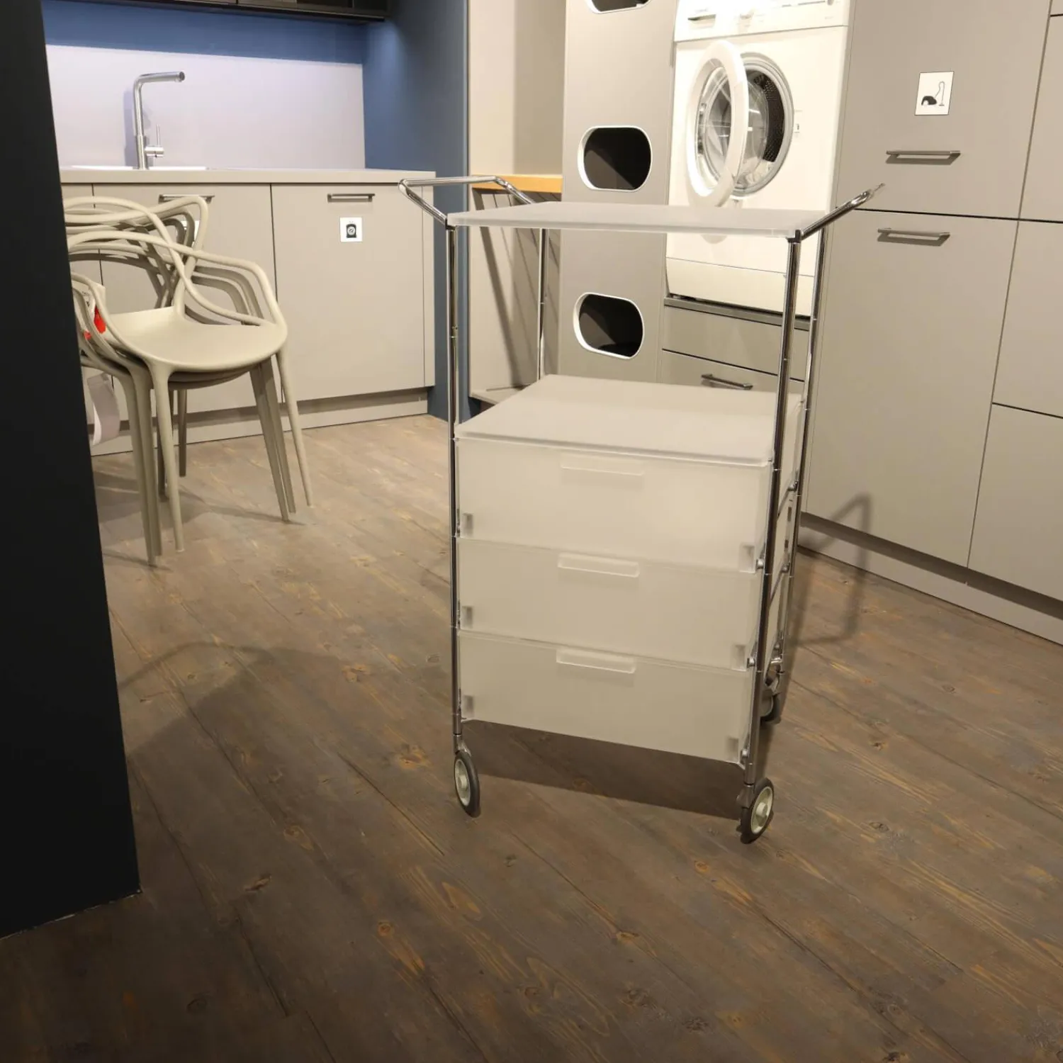 Kartell Regale & Container|Container Mobil 2330 Mit Handgriffen Eisfarben L1 Verchromt