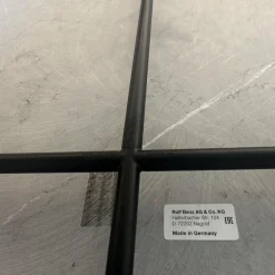 Rolf Benz Couchtische|Couchtisch 947 471 Platte Stein Graphit Brown Grau Braun Gestell Stahl Verkehrsschwarz Lackiert