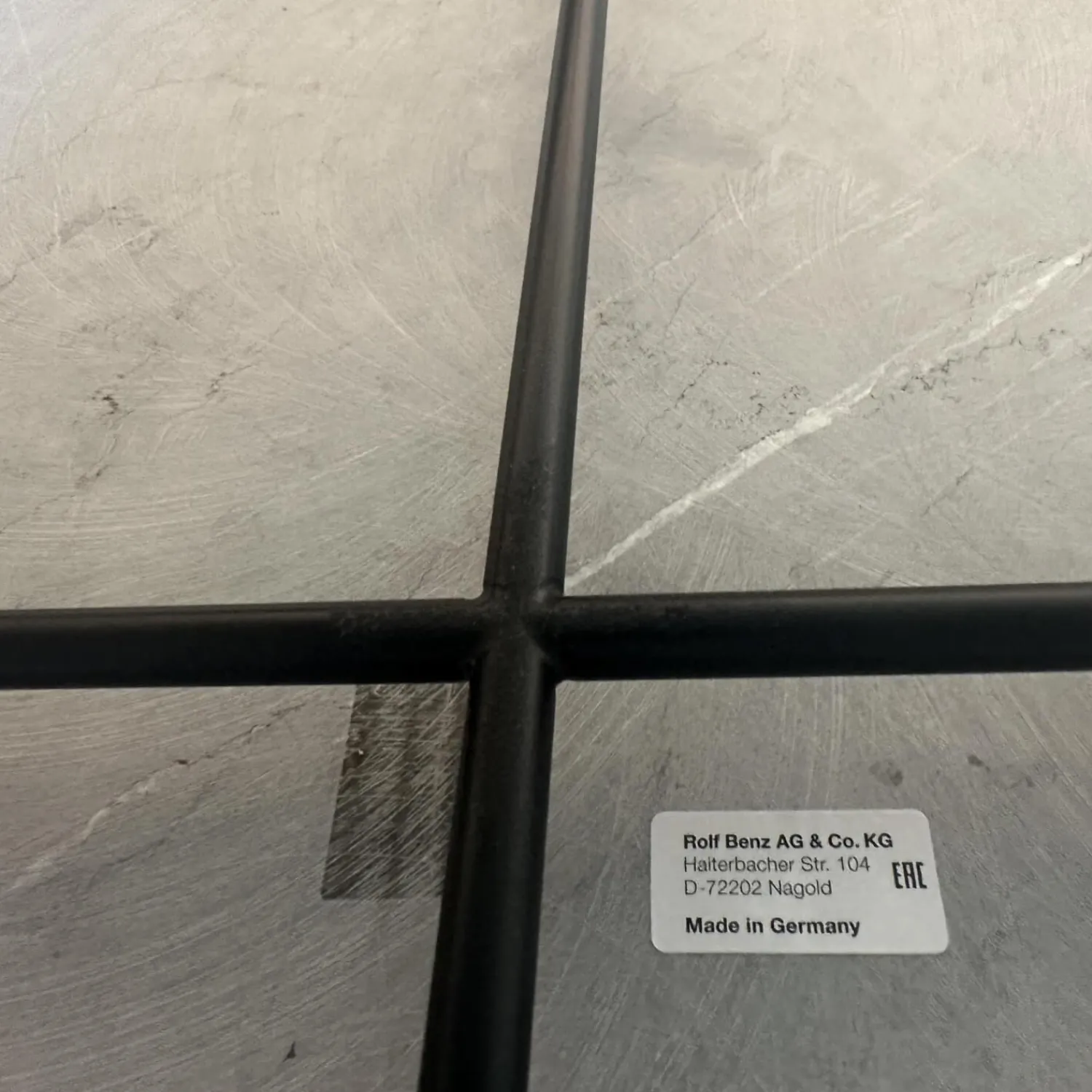 Rolf Benz Couchtische|Couchtisch 947 471 Platte Stein Graphit Brown Grau Braun Gestell Stahl Verkehrsschwarz Lackiert