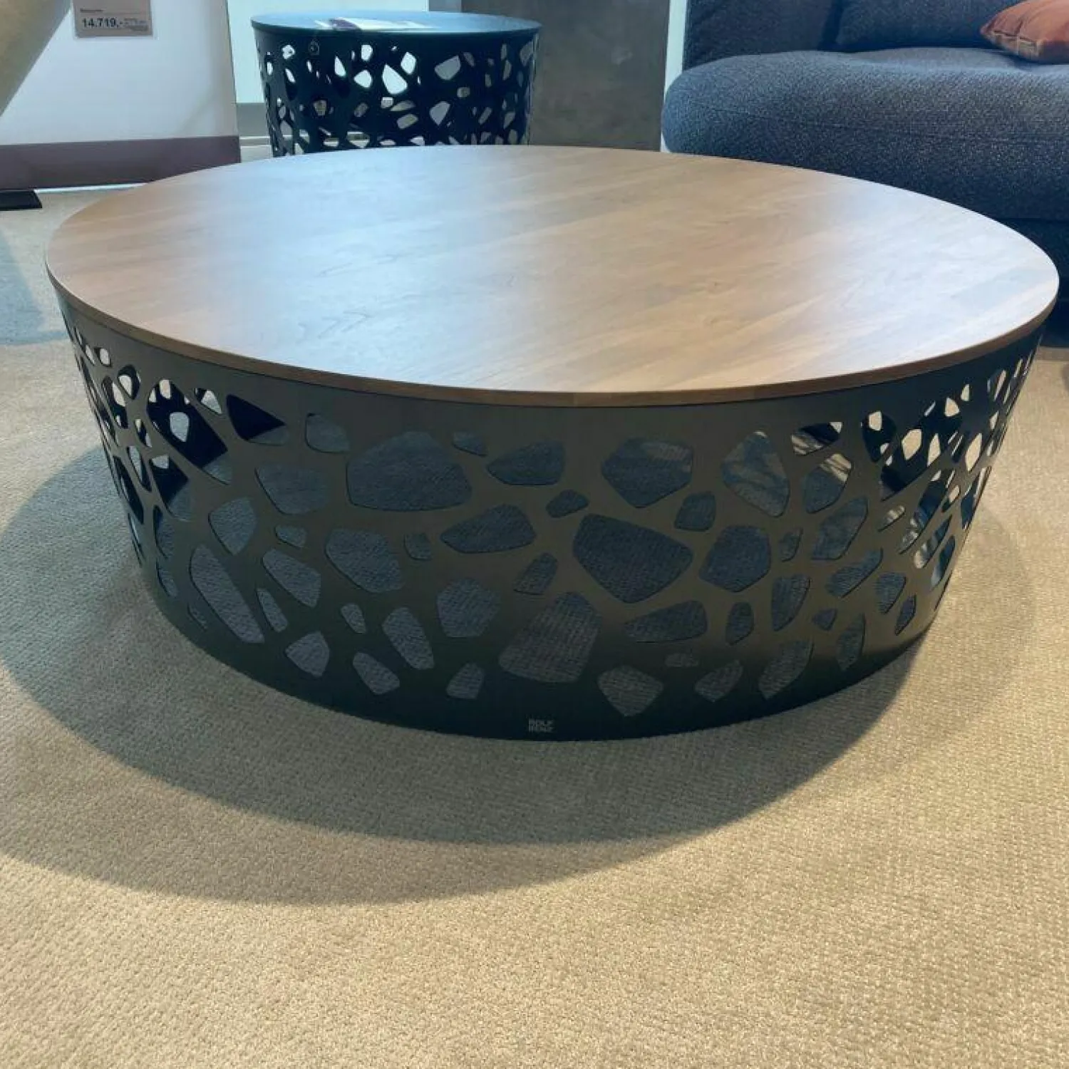 Rolf Benz Couchtische|Couchtisch 926-132 Couchtisch Platte Massivholz Nussbaum Amerikanisch Gestell Stahl Glatt Lackiert Matt Umbragrau Grau