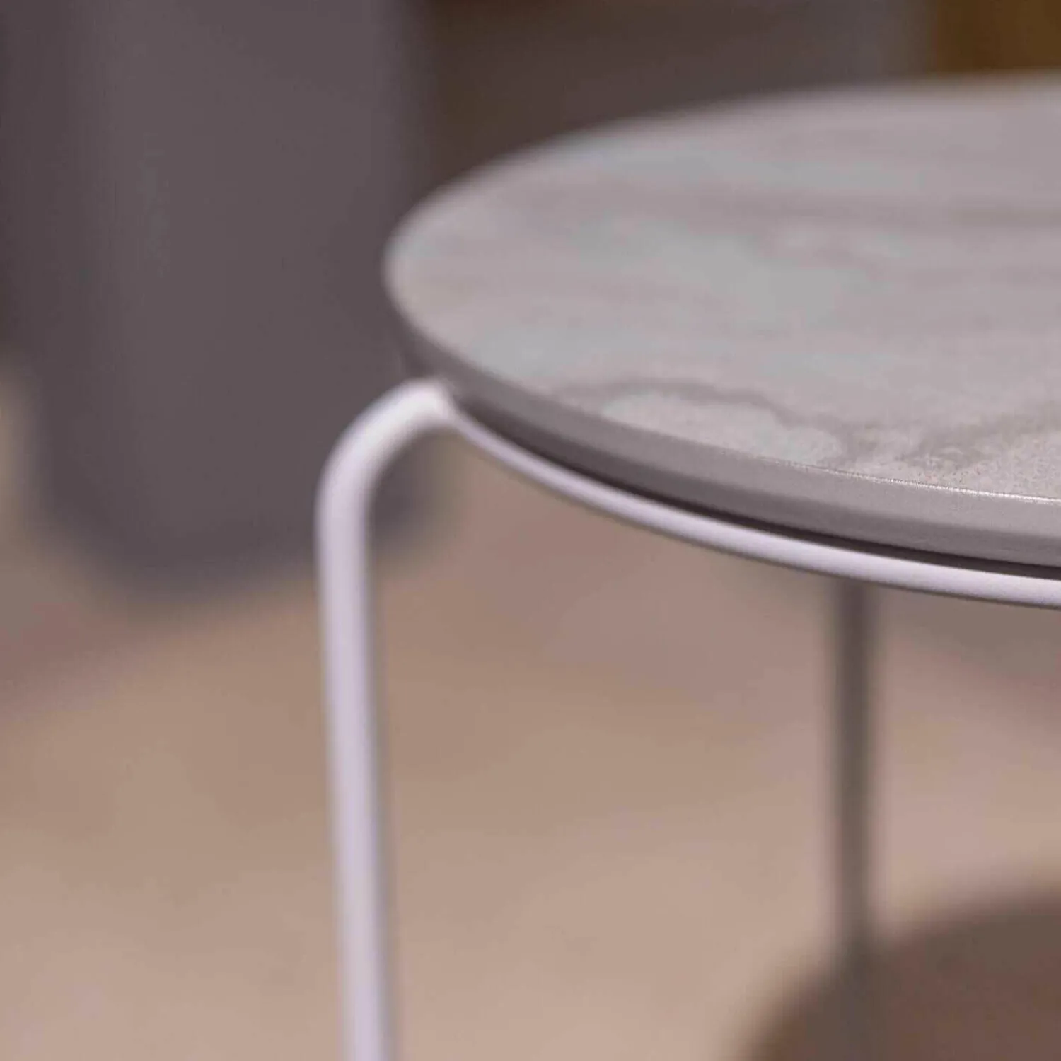 freistil Rolf Benz Couchtische|Couchtisch 151 Eiche Steinbeschichtet Blanco Gestell Telegrau