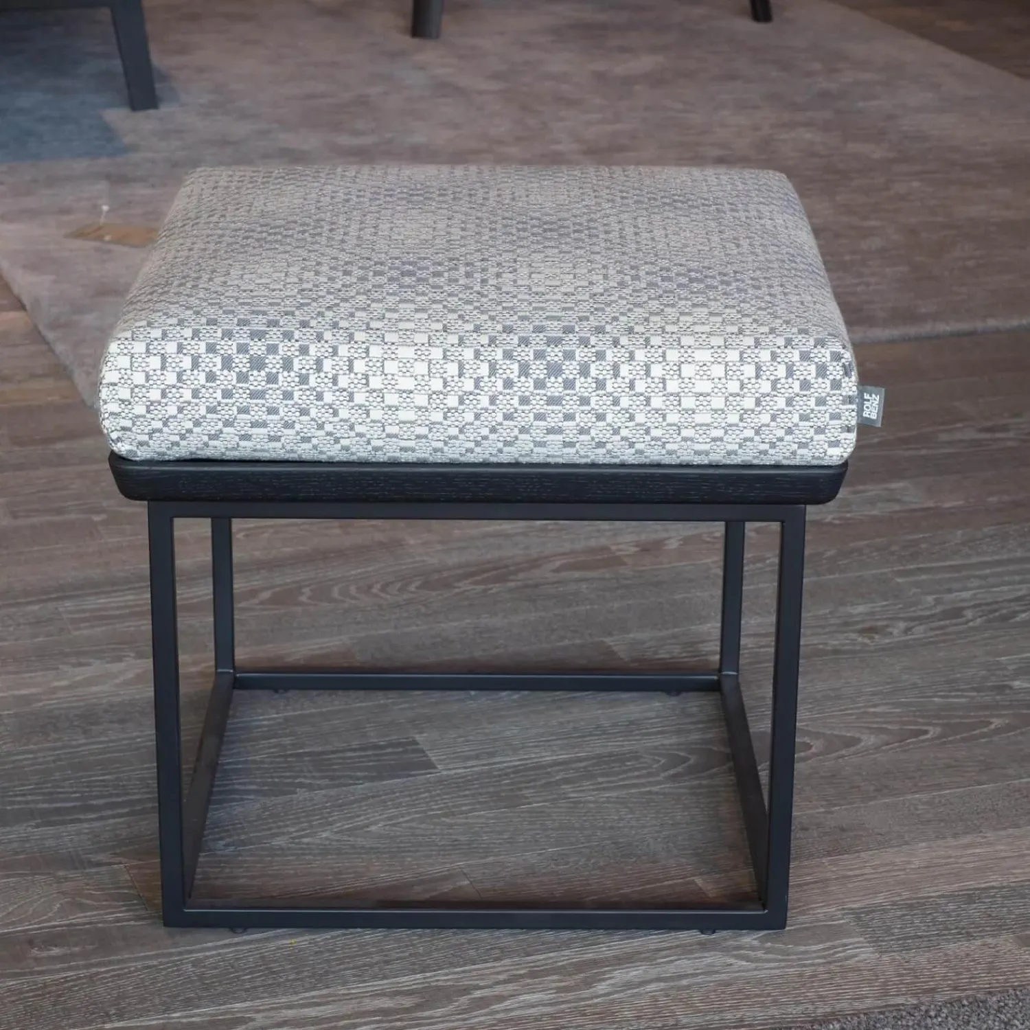 Rolf Benz Couchtische|Couchtisch 934 Tischplatte Massivholz Farblos Lackiert Schwarz Gebeizt Stahl Glatt Lackiert Matt Verkehrsschwarz