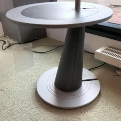 Leolux Couchtische|Couchtisch Calumet White Alu mit integrierter Lampe