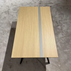 Gwinner Couchtische|Couchtisch CT510 Eiche Satin Natur Akzentstreifen Fango Grau Gestell Edelstahl Mit Schubkasten