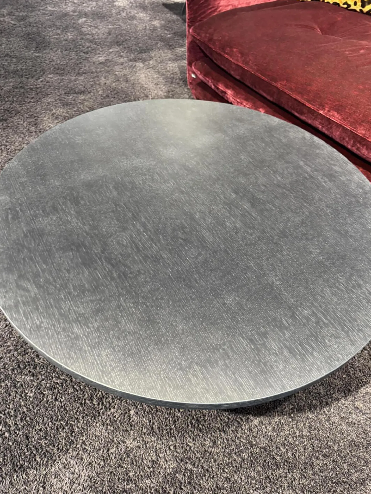 Bretz Couchtische|Couchtisch Disquo Eiche Furniert Gebeizt Matt Lackiert