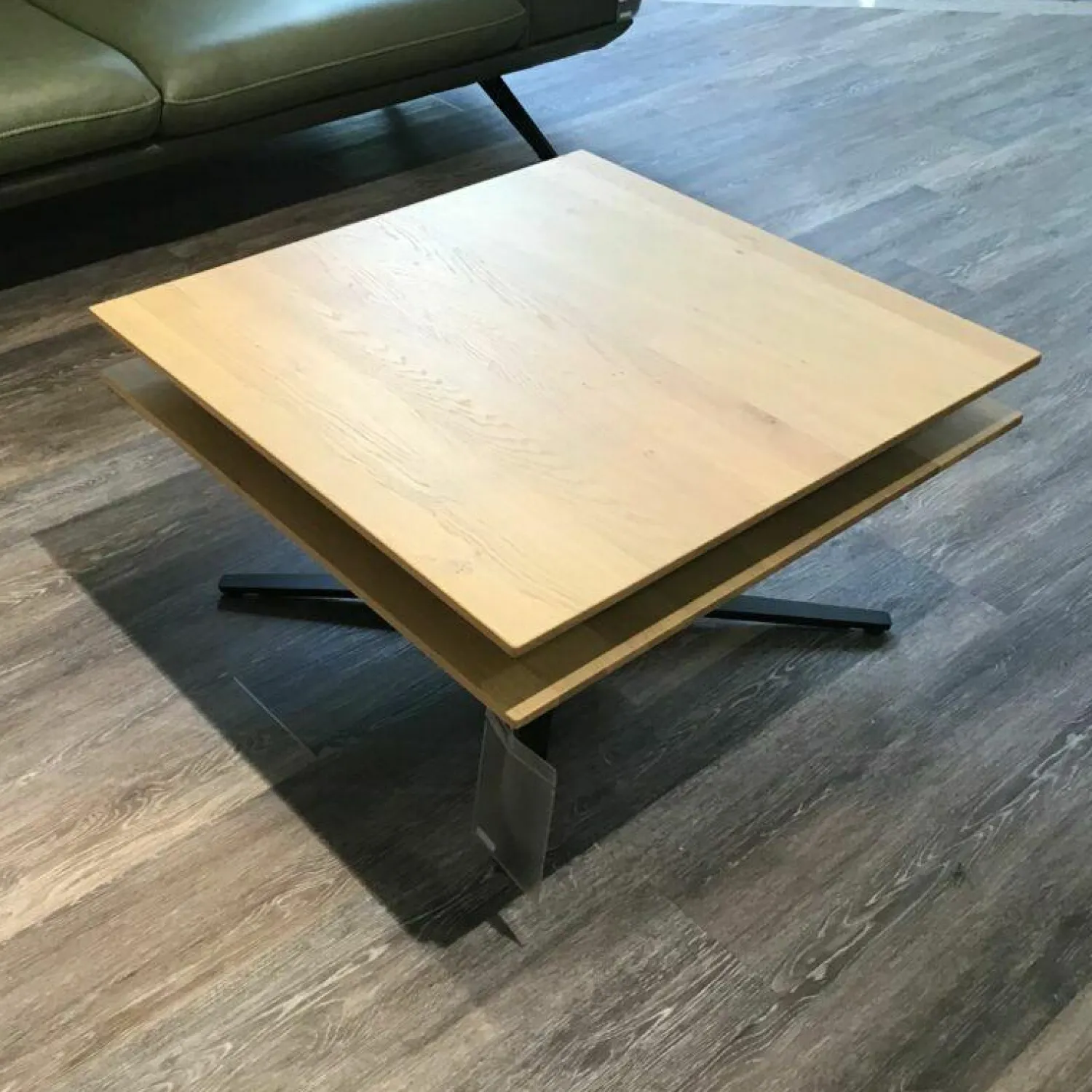 Ronald Schmitt Design Couchtische|Couchtisch Evita Platte Wildeiche Bianco Gewachst Geölt Gestell Edelstahl Tiefschwarz Gepulvert