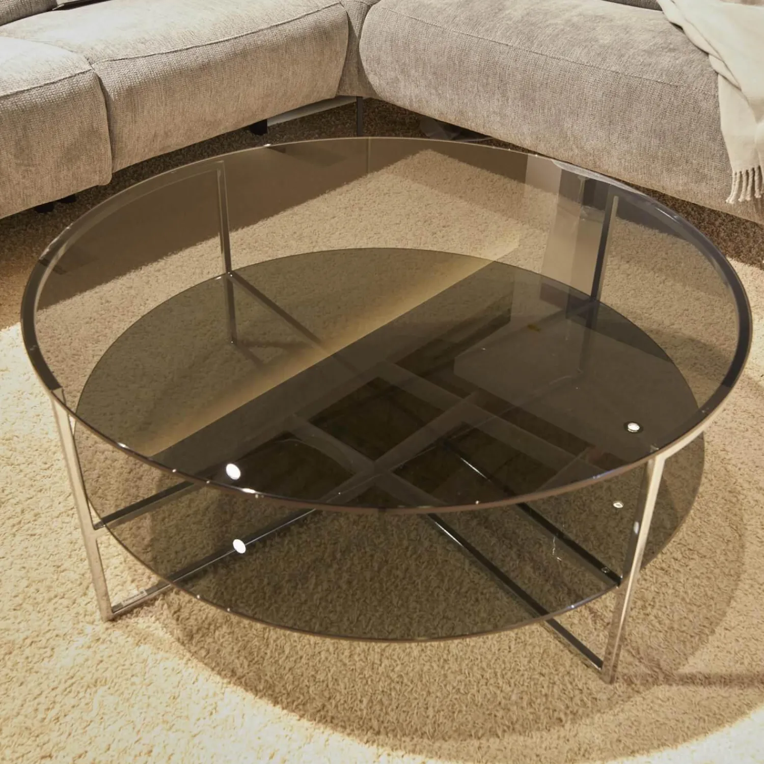 Hülsta Couchtische|Couchtisch Fonis Getönte Glasplatte Schwarz Gestell Chrom Glänzend