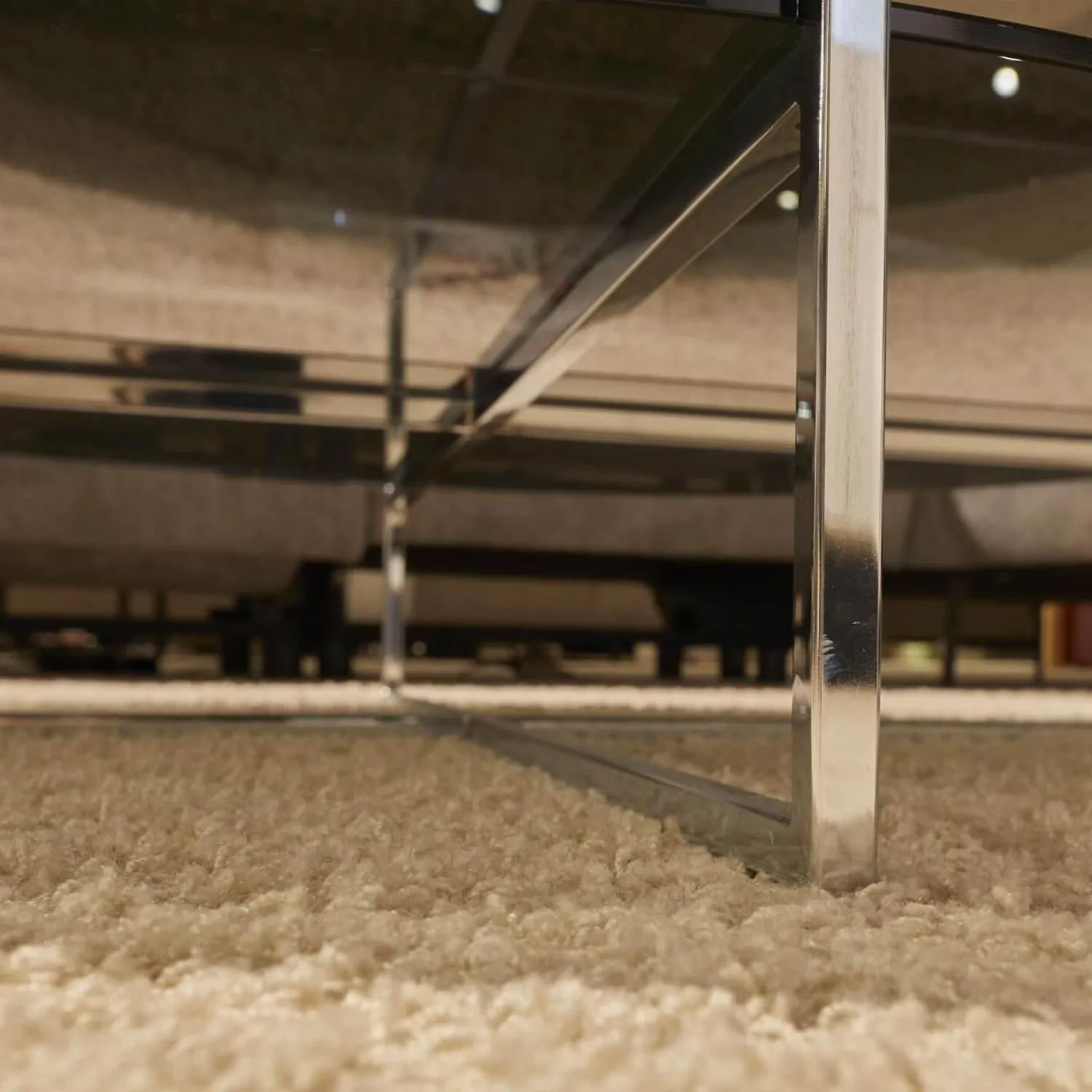 Hülsta Couchtische|Couchtisch Fonis Getönte Glasplatte Schwarz Gestell Chrom Glänzend