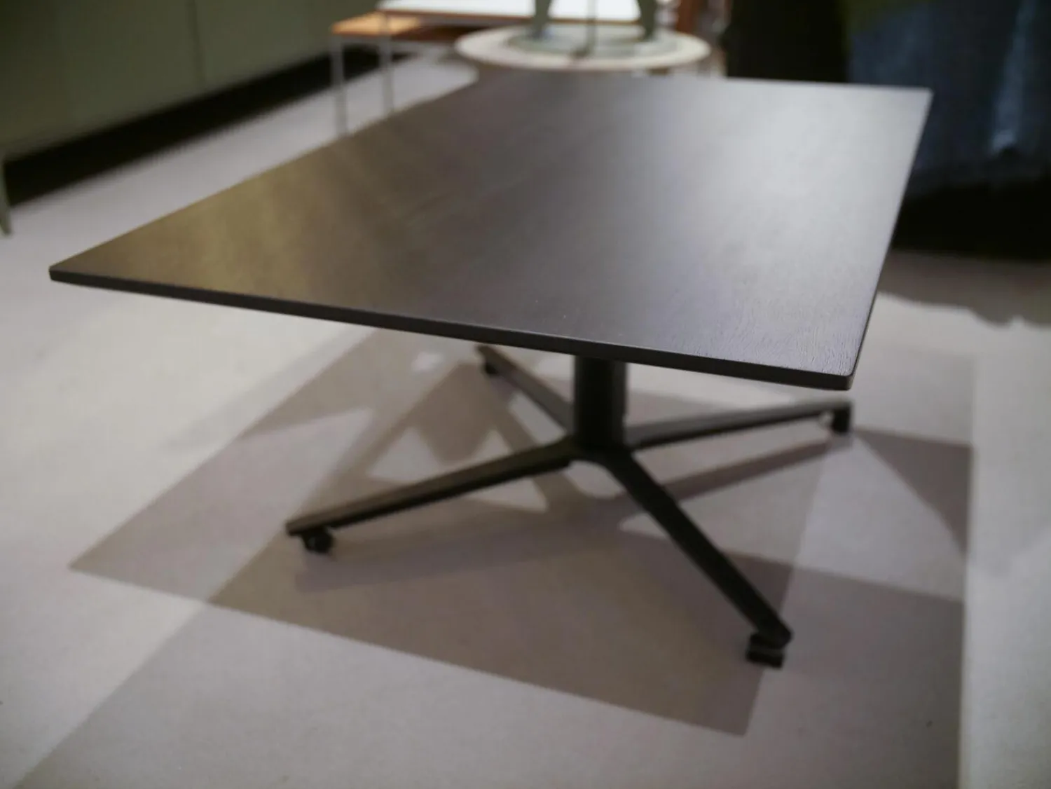 Ronald Schmitt Design Couchtische|Couchtisch Kolo K 736 Platte Eiche Schwarz Höhenverstellbar Metall Sternfuß Schwarz