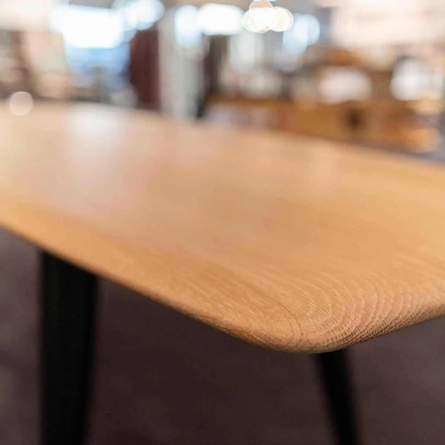 Naver Collection Couchtische|Couchtisch NA/AK Eiche Weiss Öl 2580-2504A Beine schwarz mit Stahlmantel