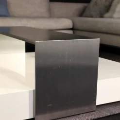 Cassina Couchtische|Couchtisch Note Niedrig Mit Rollen Lack Glänzend Weiß Und Brücke Aluminium Eloxiert