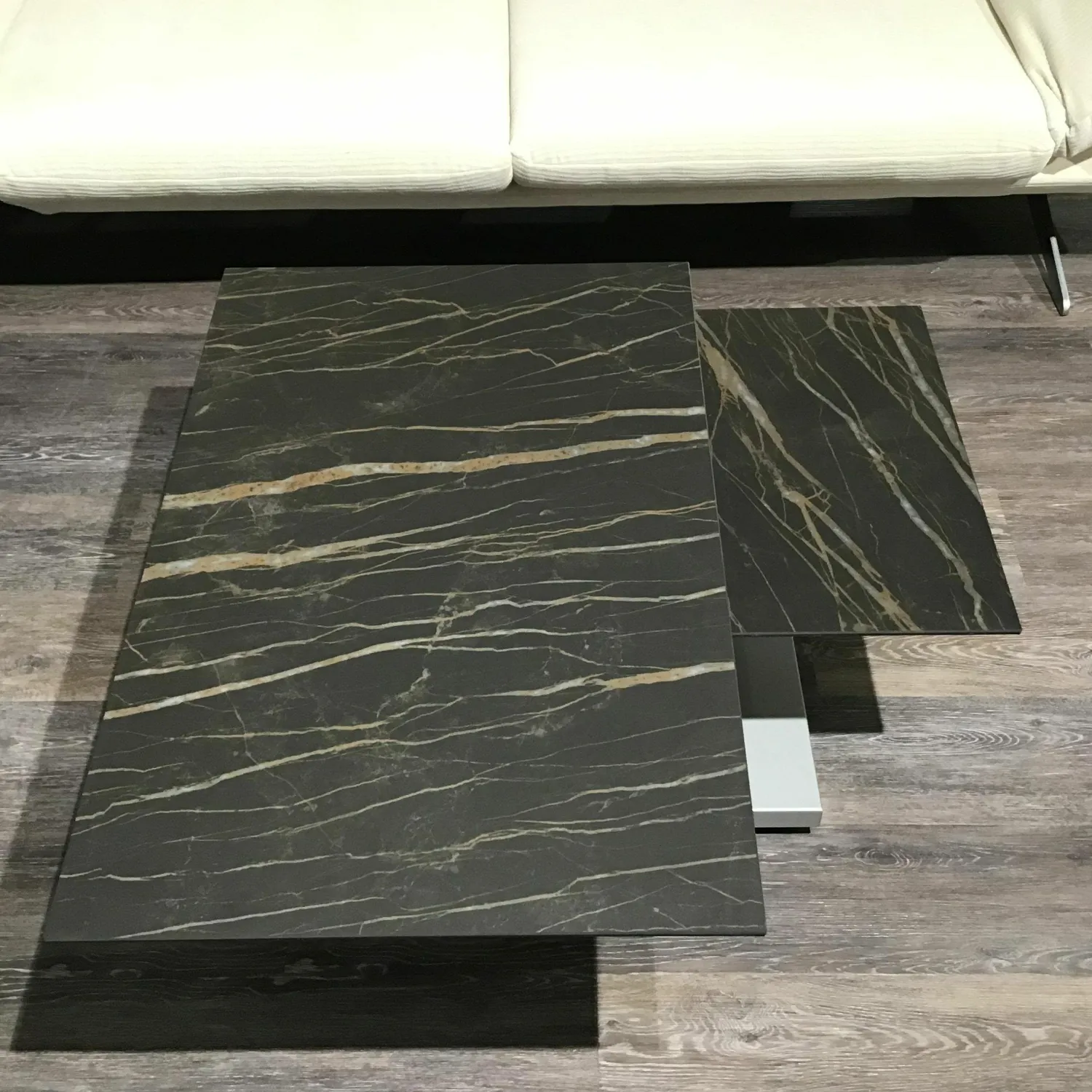 Ronald Schmitt Design Couchtische|Couchtisch Quichotte Platte Keramik Noir Desire Schwarz Gestell Metall Silberfarbig Lackiert Mit Drehbarer Platte