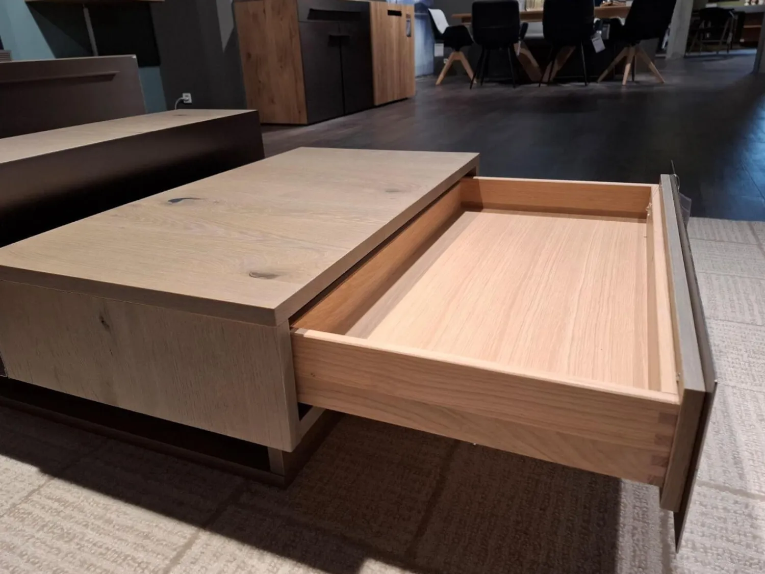 Voglauer Couchtische|Couchtisch Vgalvino Alteiche Rustico Schwemmgrau Lackiert Akzent Metall