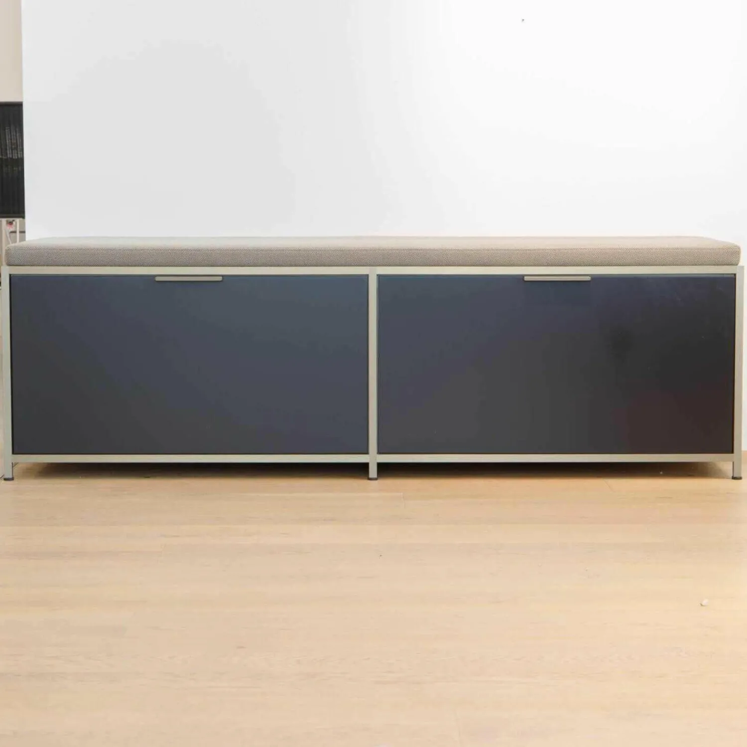 Ligne Roset Kommoden & Sideboards|Dielenmöbel Dita Schwarz Stoff Steelcut Trio 3 176