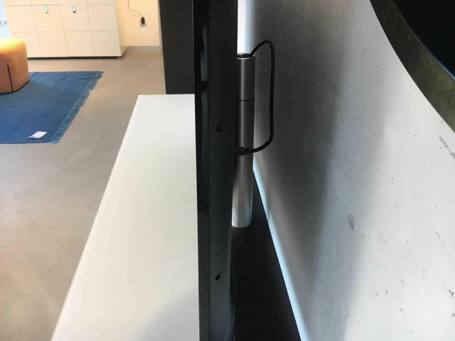 Spectral Smart Furniture Kommoden & Sideboards|Dolby Surround Lowboard Ameno Glas Matt Weiß mit 2 Hängeelementen