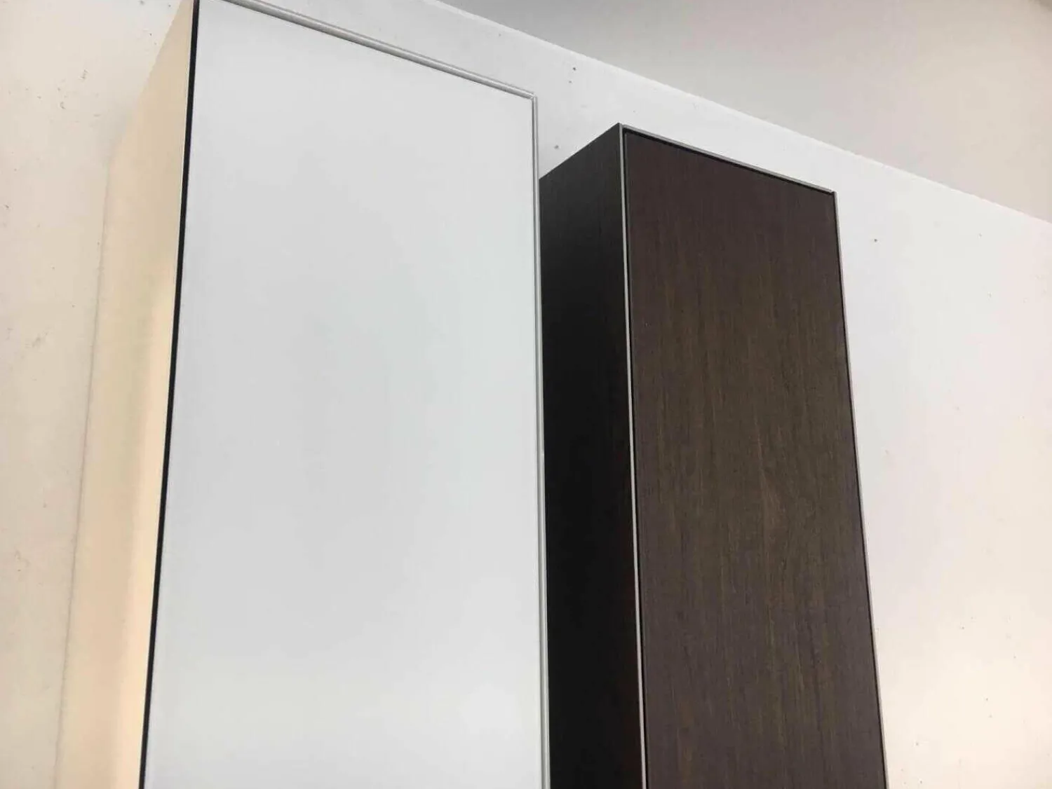 Spectral Smart Furniture Kommoden & Sideboards|Dolby Surround Lowboard Ameno Glas Matt Weiß mit 2 Hängeelementen